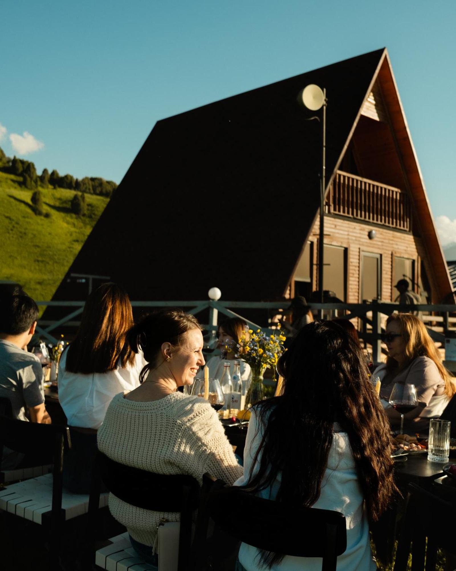 Alto Cabins Бишкек Экстерьер фото